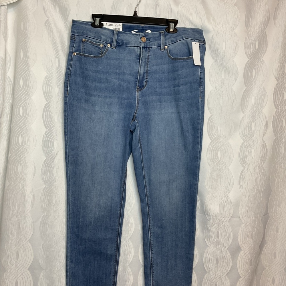 Seven7 tummy less skinny jeans size 16 NWT